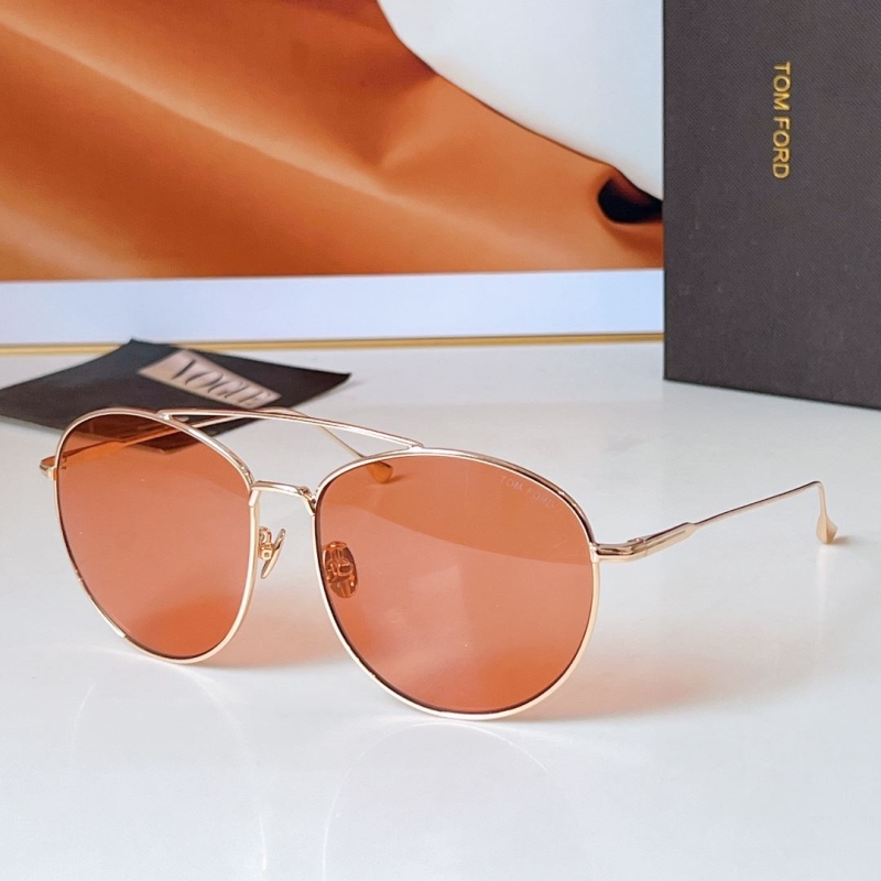 TOM FORD